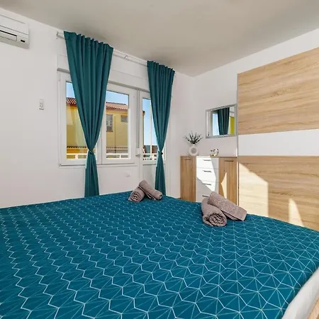 Апартаменты Aqua Near The Sea
