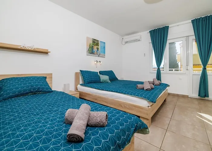 Aqua Near The Sea Апартаменты Цриквеница