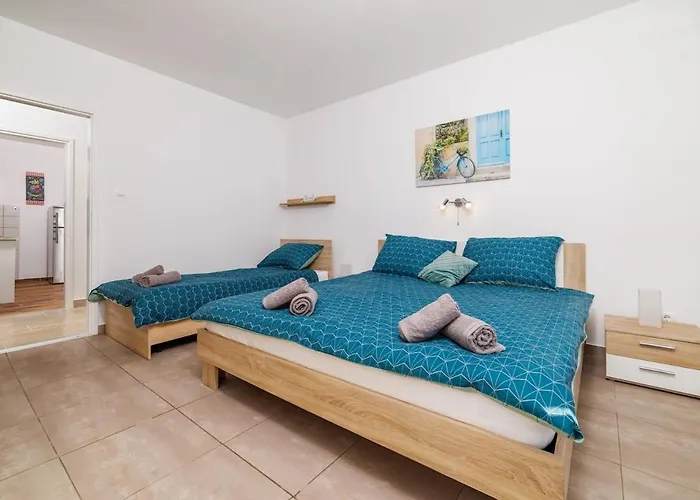Apartment Aqua Near The Sea *
